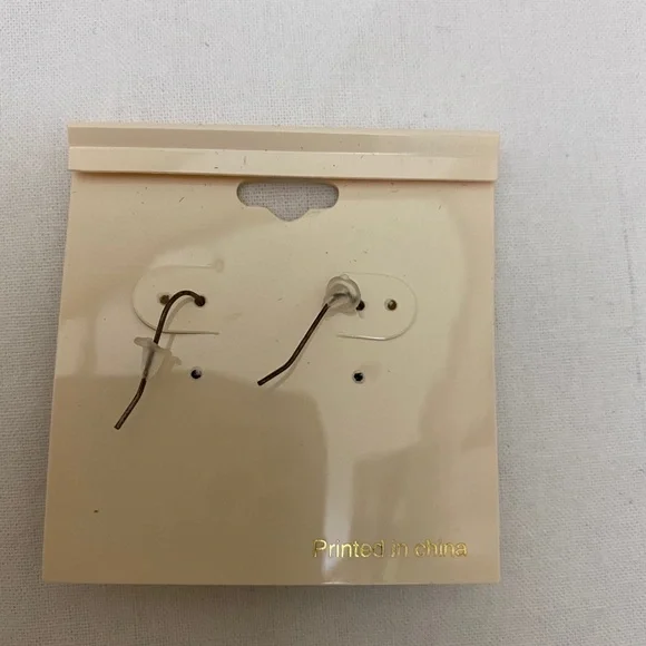 🔵4/$20 Euro Fashion Earrings Silver/Black NIP - Picture 2 of 2